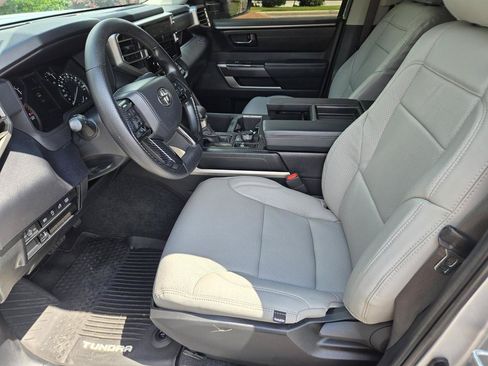 Used 2023 Toyota Tundra SR5 AWD/4WD image 15