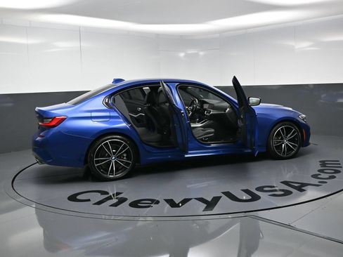 Used 2019 BMW 330i xDrive Sedan w/ M Sport Package AWD/4WD image 26