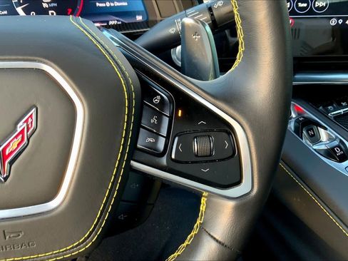 Used 2021 Chevrolet Corvette Stingray Premium Conv w/ Z51 Performance Package image 20