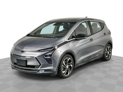 Used 2022 Chevrolet Bolt LT w/ Infotainment Package FWD image 1