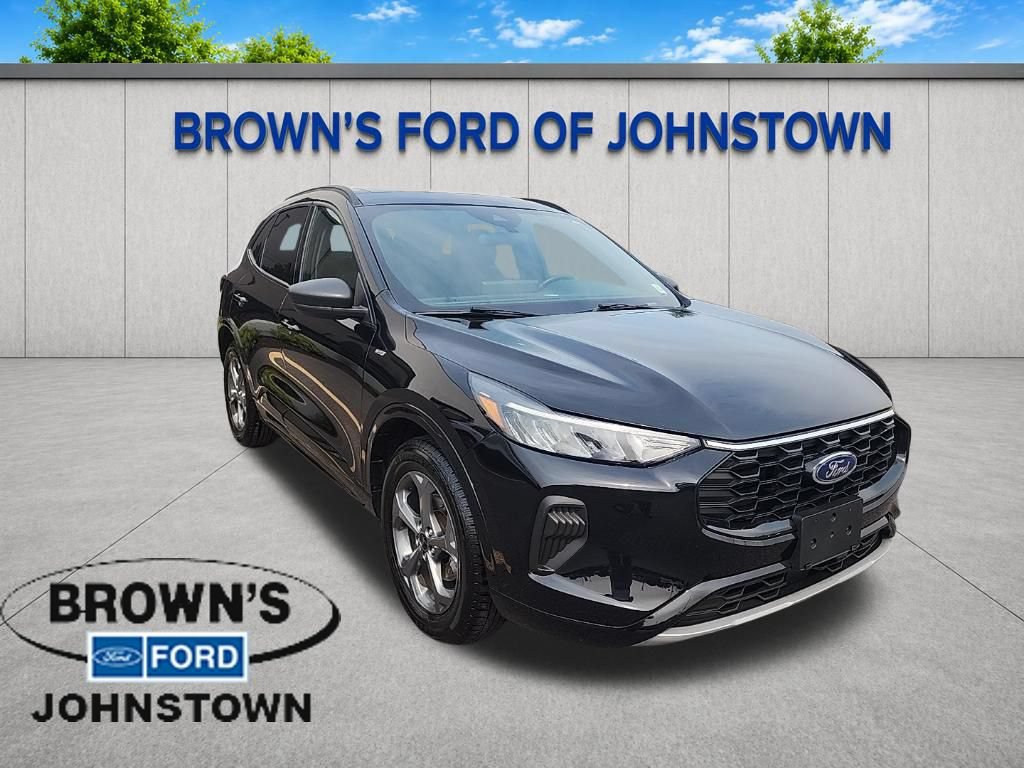Used 2023 Ford Escape ST-Line w/ Tech Pack #1 AWD/4WD image 1
