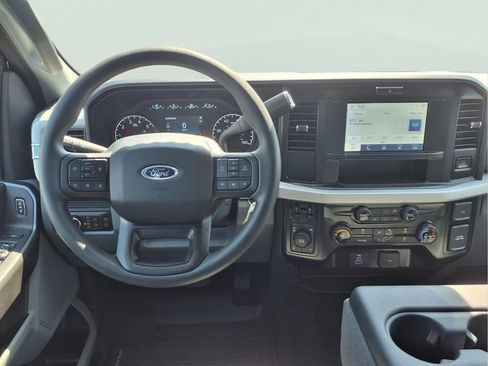 New 2026 Ford F250 XLT w/ FX4 Off-Road Package AWD/4WD image 4