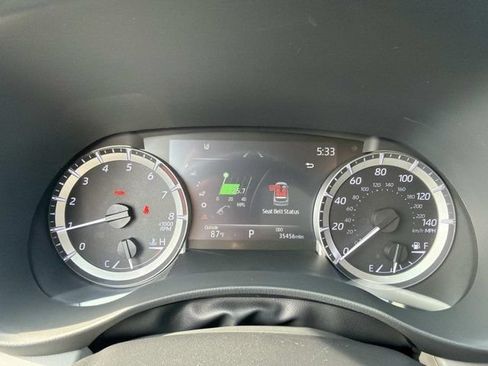 Used 2023 Toyota Highlander FWD image 27