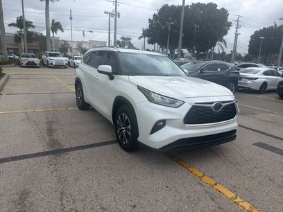 Used 2020 Toyota Highlander XLE