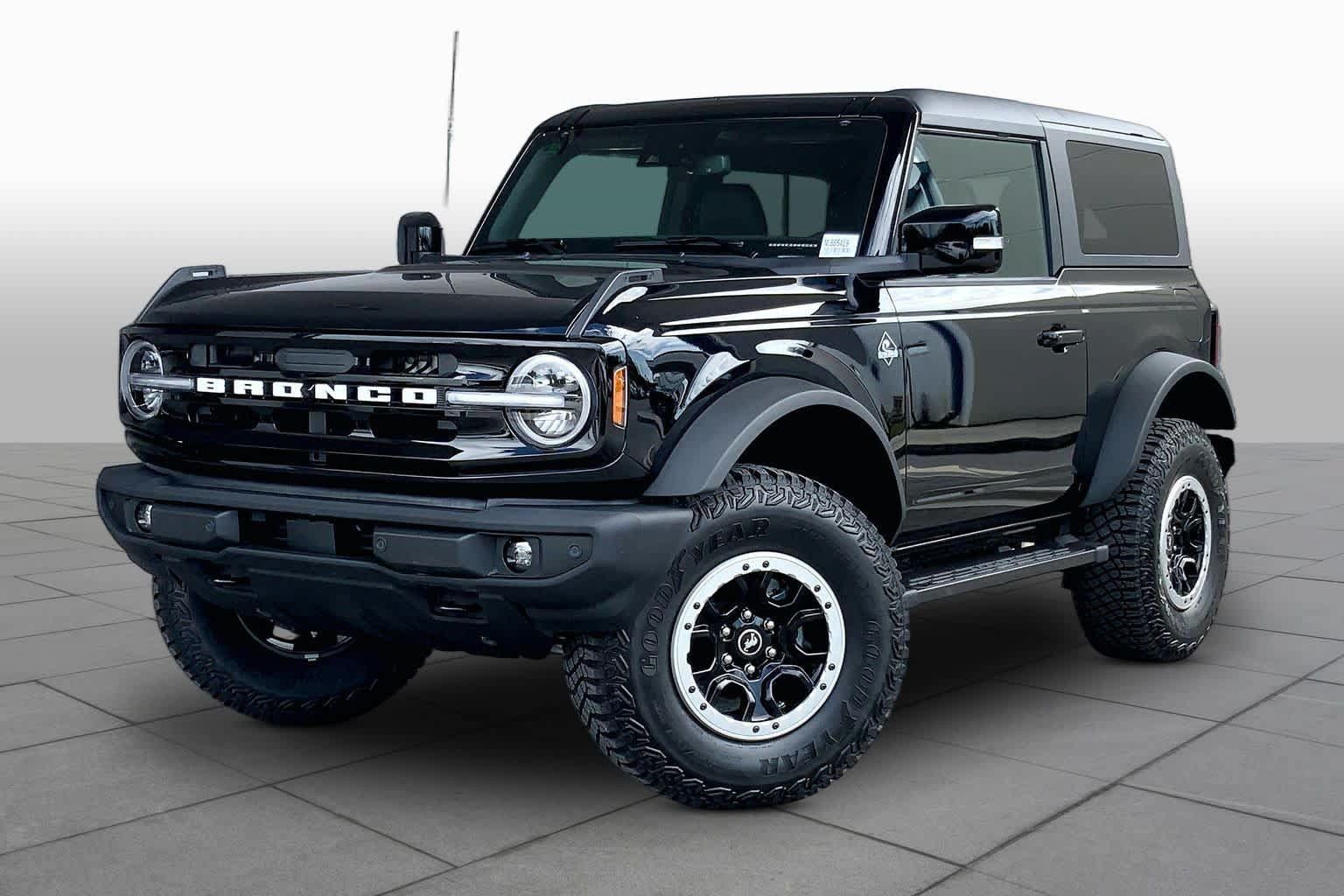 Used 2022 Ford Bronco Outer Banks w/ Sasquatch Package AWD/4WD image 1