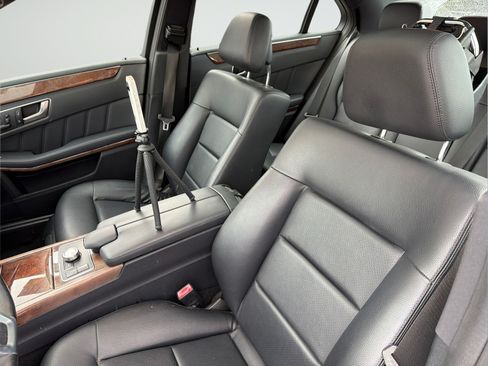 Used 2013 Mercedes-Benz E 350 Sedan image 28