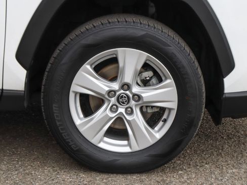 Used 2020 Toyota RAV4 XLE w/ XLE Grade Weather Package AWD/4WD image 35