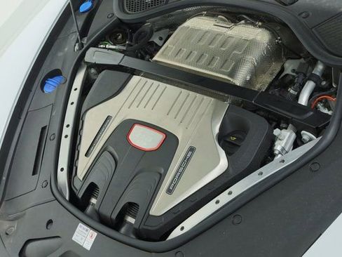 Used 2020 Porsche Panamera GTS image 11