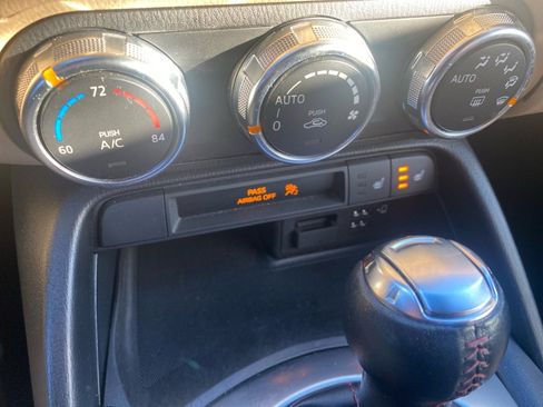 Used 2016 MAZDA MX-5 Miata Grand Touring image 21