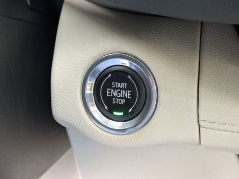 Used 2023 Buick Envision Avenir image 18