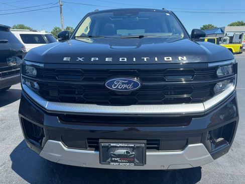 Used 2025 Ford Expedition Max Platinum AWD/4WD image 22