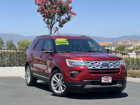 Used 2019 Ford Explorer XLT w/ Equipment Group 202A FWD image 1