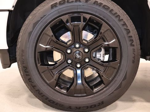 Used 2022 Ford F150 Lariat w/ Equipment Group 502A High AWD/4WD image 44