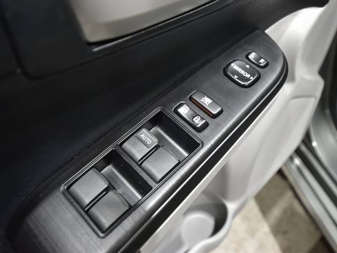 Used 2012 Toyota Camry LE image 11