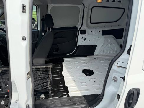 Used 2022 RAM ProMaster City Tradesman FWD image 10