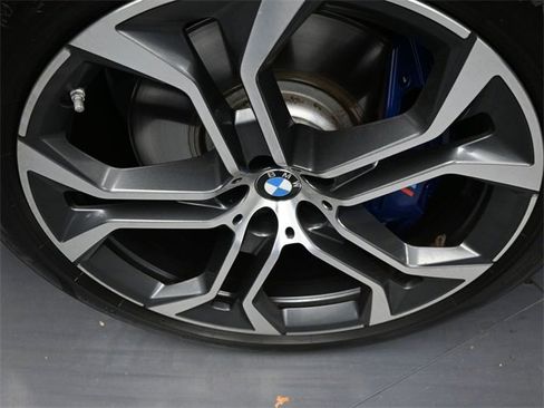 Used 2019 BMW X5 xDrive50i w/ Executive Package image 18