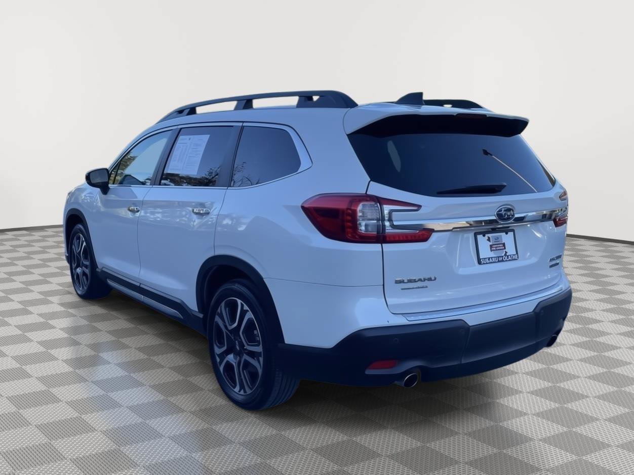 Used 2025 Subaru Ascent Touring AWD/4WD image 11