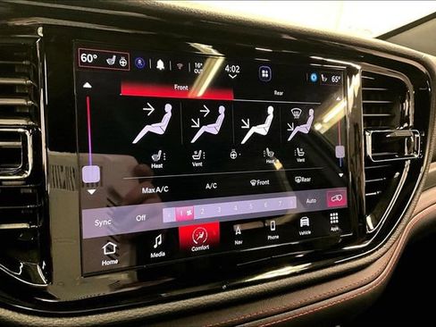 Used 2025 Dodge Durango R/T image 39