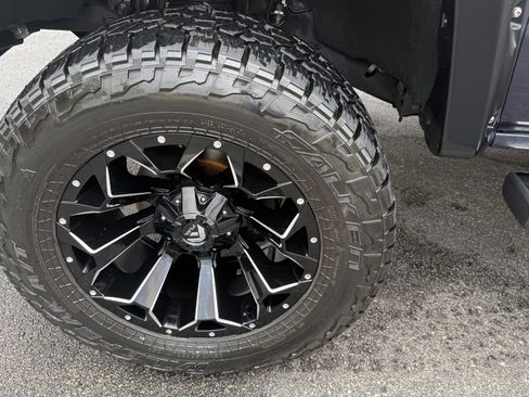 Used 2018 Chevrolet Silverado 1500 LTZ Z71 w/ Centennial Edition AWD/4WD image 23