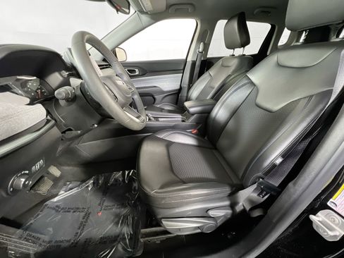 Used 2022 Jeep Compass Latitude AWD/4WD image 19