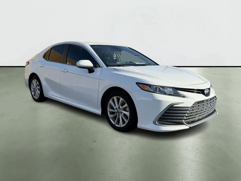Used 2023 Toyota Camry LE w/ Protection Package (Q2) (TMS) image 5