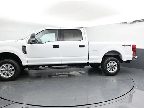 Used 2022 Ford F250 XLT w/ Snow Plow Prep Package image 9