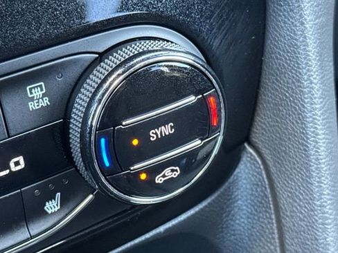 Used 2023 Buick Encore GX Select w/ Sport Touring Package image 30