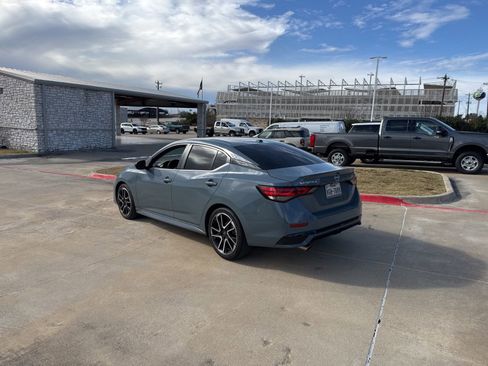 Certified 2025 Nissan Sentra SR image 3