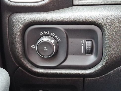 Used 2023 RAM 1500 Big Horn AWD/4WD image 25