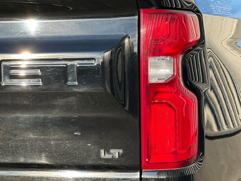 Used 2019 Chevrolet Silverado 1500 LT Trail Boss image 27