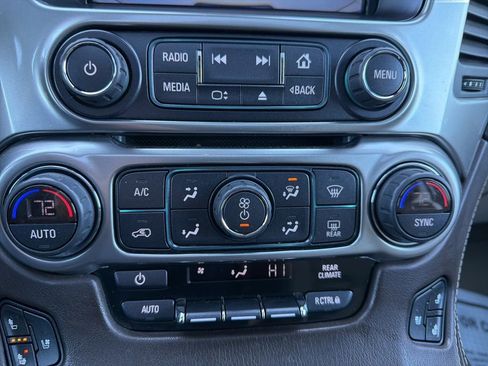 Used 2019 Chevrolet Suburban Premier image 21