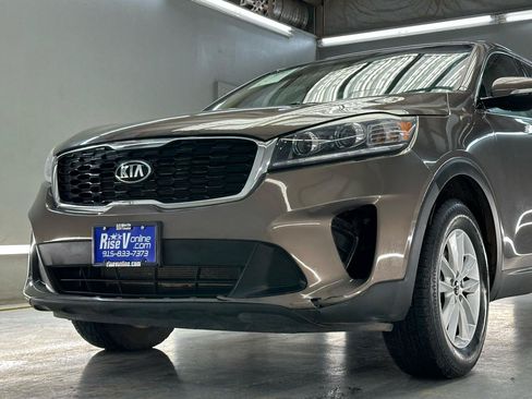 Used 2020 Kia Sorento LX FWD image 4