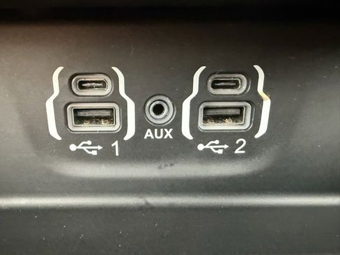 Used 2022 RAM 1500 Laramie image 32