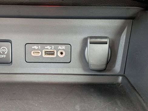 Used 2025 Nissan Sentra SR image 25