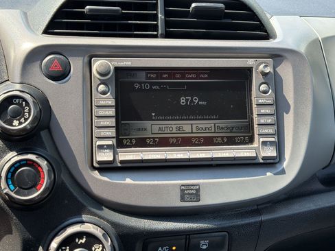 Used 2009 Honda Fit Sport image 21