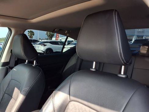 Used 2024 Nissan Altima 2.5 SL FWD image 18