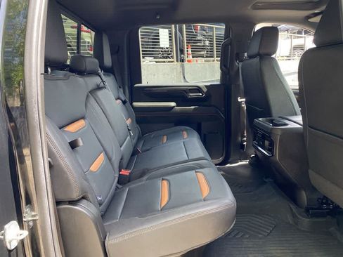 Used 2024 GMC Sierra 2500 AT4 w/ AT4 Premium Plus Package AWD/4WD image 17