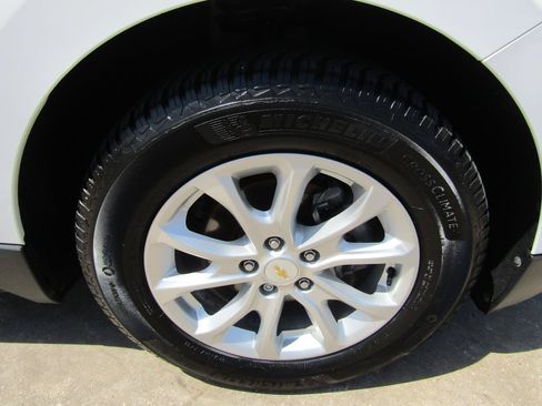 Used 2019 Chevrolet Equinox LS FWD image 7