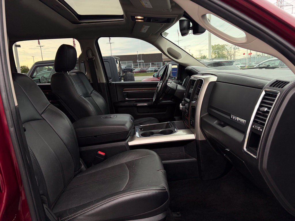 Used 2018 RAM 1500 Laramie w/ Convenience Group AWD/4WD image 17
