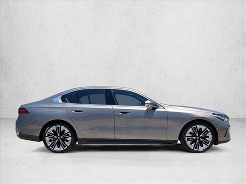 Used 2026 BMW 540i xDrive AWD/4WD image 4