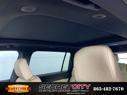New 2025 Jeep Grand Cherokee L Limited w/ Trailer Tow Package image 28