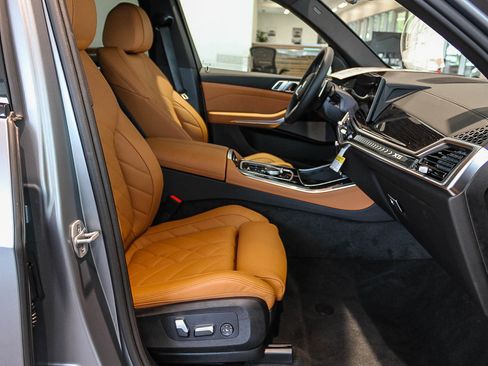 New 2026 BMW X5 xDrive50e AWD/4WD image 16