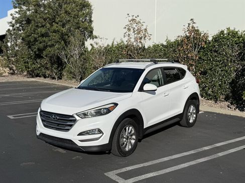 Used 2017 Hyundai Tucson SE image 3