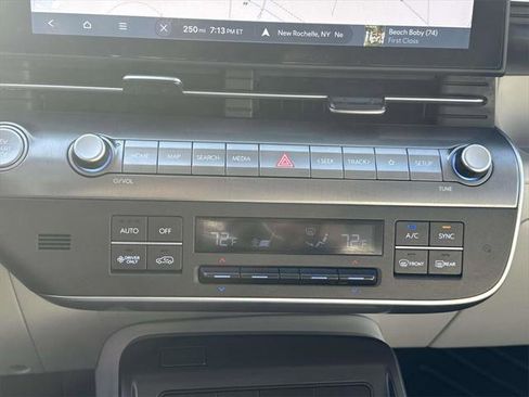 Certified 2024 Hyundai Kona SEL image 28