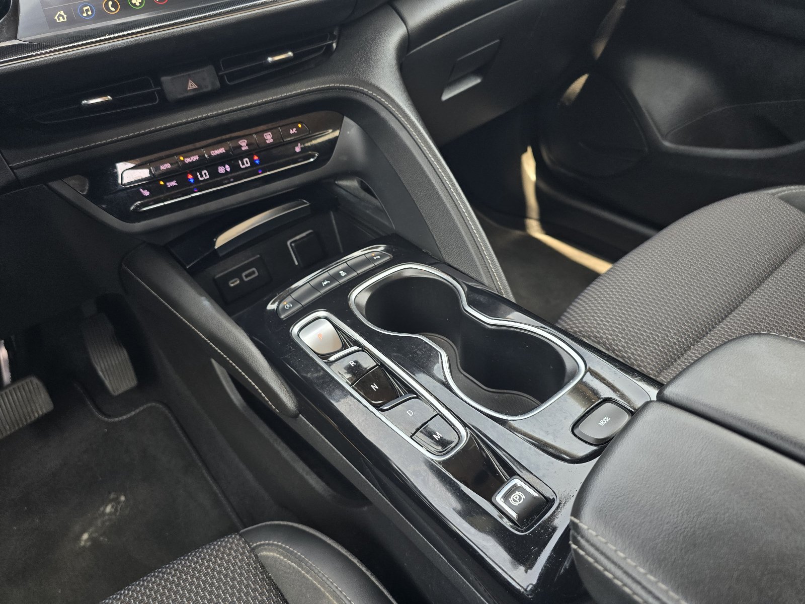 Used 2022 Buick Envision Preferred FWD image 17