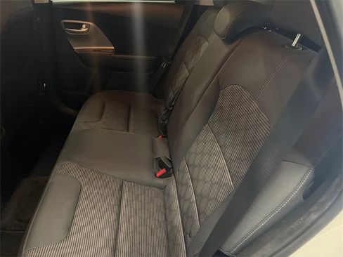 Used 2021 Kia Niro LX image 20