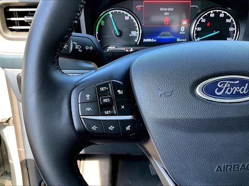 Used 2024 Ford Maverick Lariat w/ Black Appearance Package FWD image 11