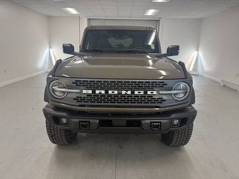 New 2025 Ford Bronco Badlands image 2