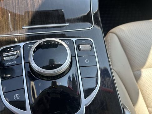 Used 2019 Mercedes-Benz C 300 4MATIC Sedan image 16