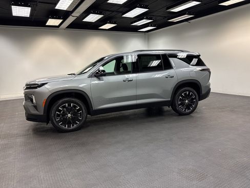 New 2026 Chevrolet Traverse LT w/ Sun and Wheel Package image 2